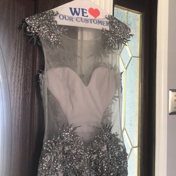 Grey Formal gown - Picture 4 of 6